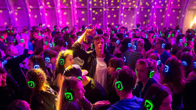 Discotecas silenciosas: estos son sus beneficios