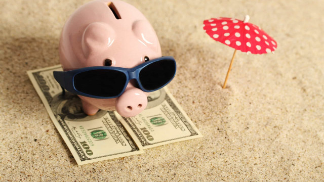 How to prepare your bank account for summer holidays