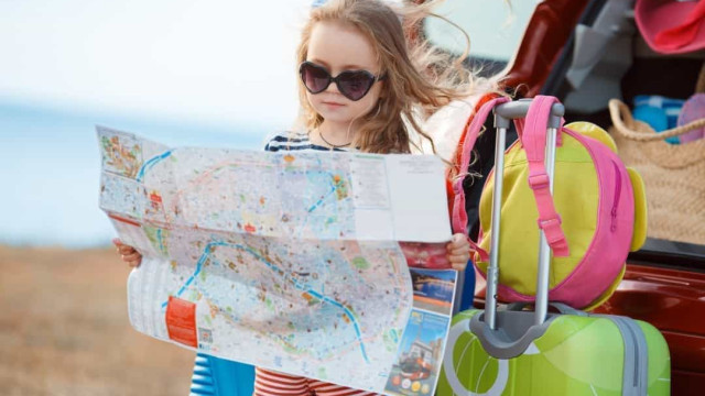 Viaggiare in auto con i bambini: cosa devi assolutamente sapere