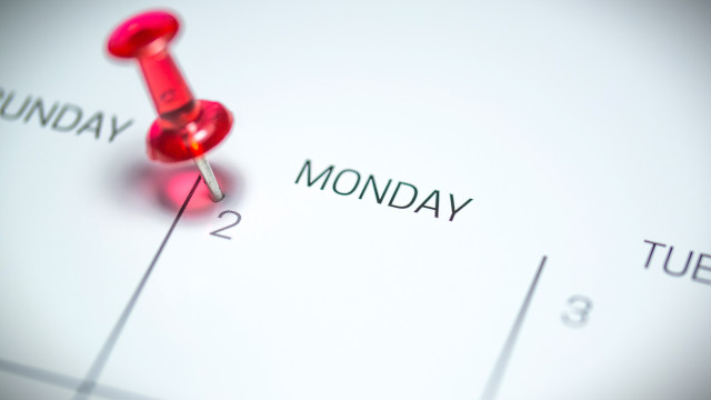 Tendance "Bare Minimum Mondays" : une solution efficace contre le burn-out ?