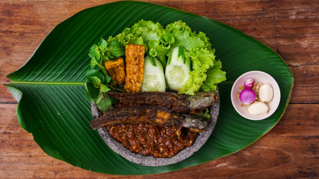 Countries that eat food on a banana leaf as part of their culture