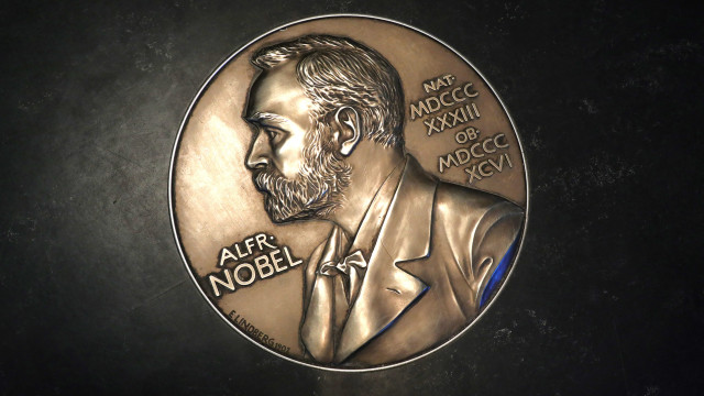 Who has a higher chance of winning a Nobel Prize?