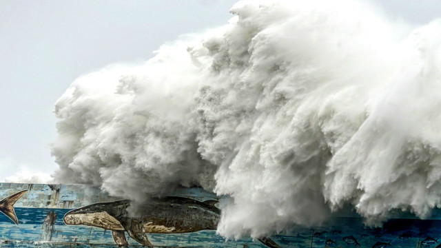 Tempête dévastatrice : le puissant typhon Kong-rey frappe Taïwan