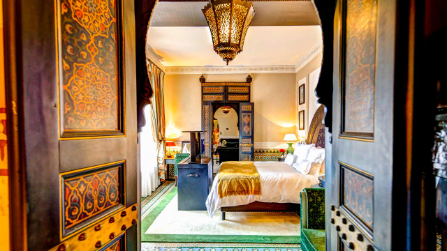 Deze vieze plekken in hotelkamers worden vaak over het hoofd gezien