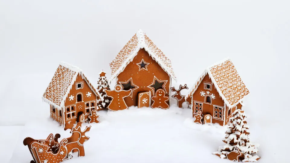 Wunderschöne Lebkuchenhäuser als Backinspiration zur Weihnachtszeit