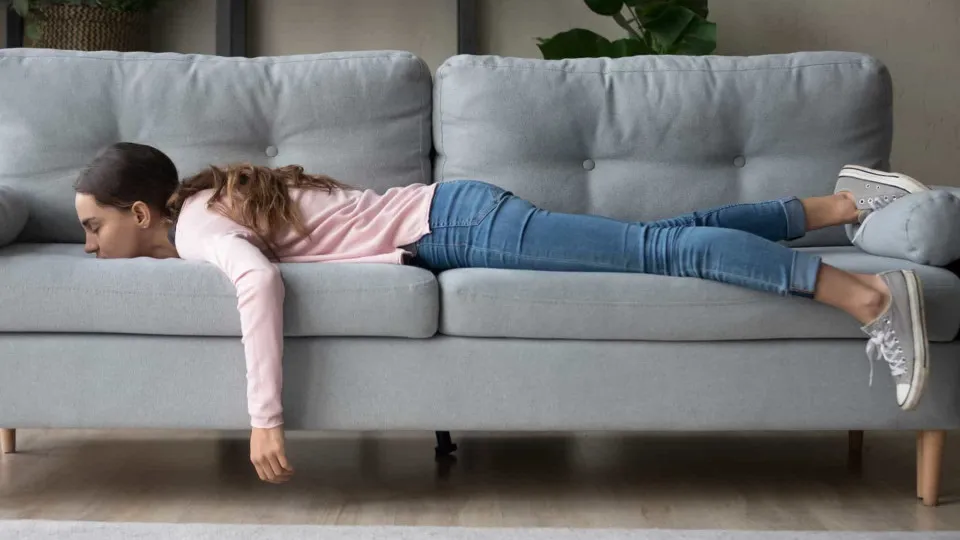 Transformez votre routine : astuces pour ne plus procrastiner à la maison