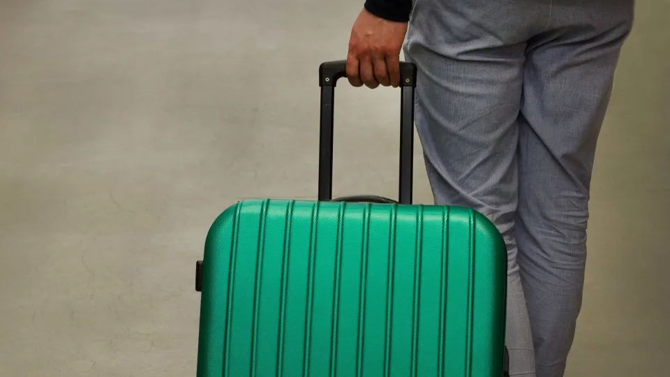 Famosos que foram deportados: Quem são os dois brasileiros?