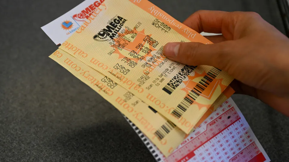 Does winning the lottery actually make us happier?