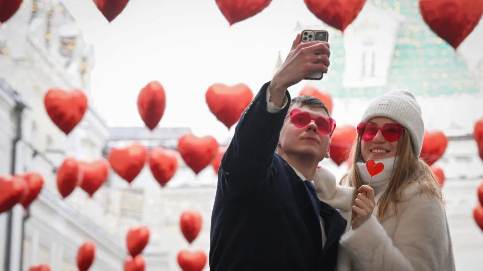 How to spice up your relationship without draining your wallet