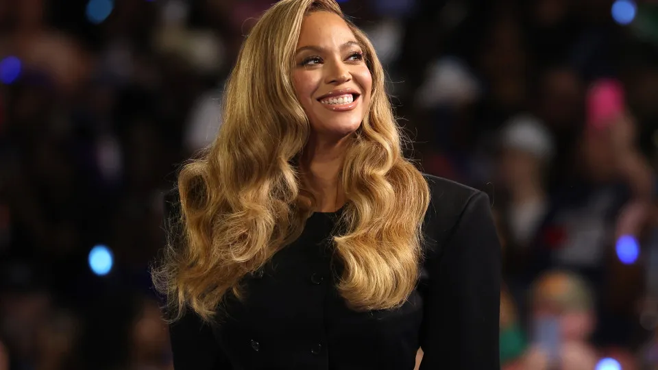 Famous people whose ancestors made history