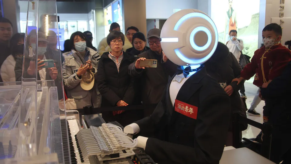 Study shows AI is already taking jobs