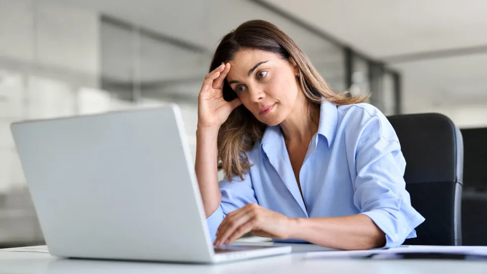 Häufige Fehler am Arbeitsplatz, die Ihre Karriere beeinträchtigen können