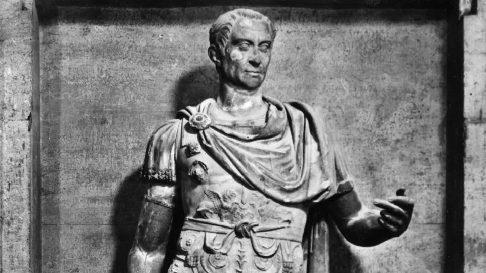 権力の座にいた間に殺害されたローマ皇帝は誰？