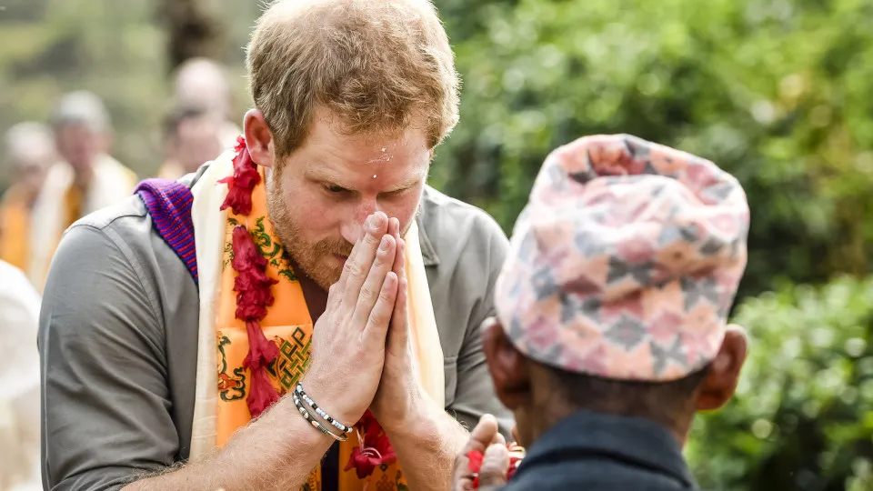 The different ways to greet people around the world