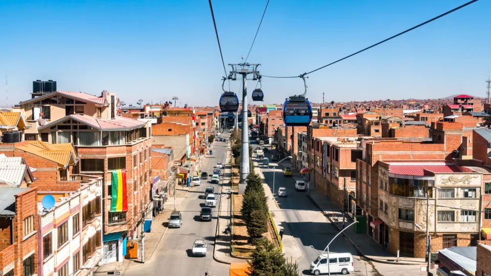 Exploring El Alto, the highest city in the world