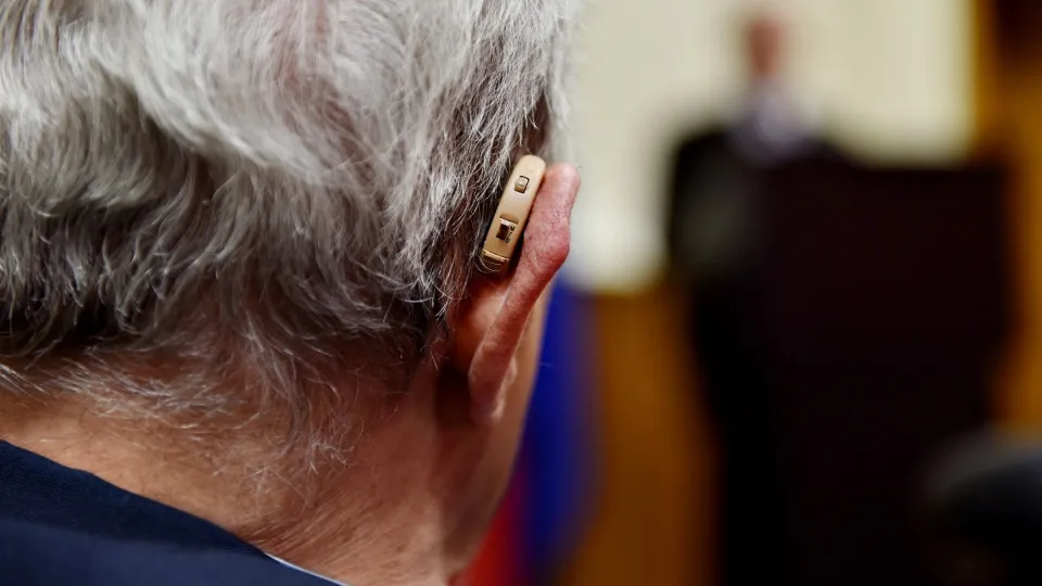 How hearing devices help prevent dementia