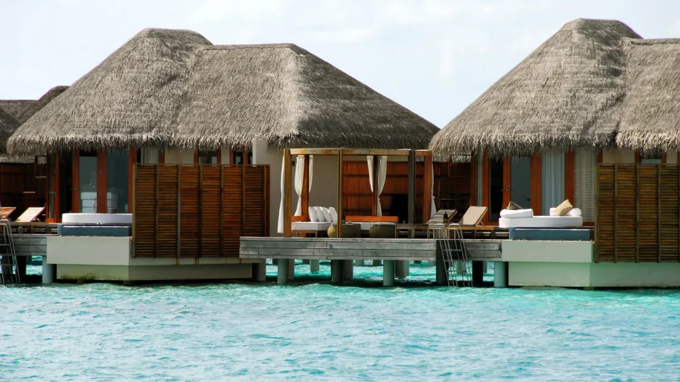 Top luxury travel experiences around the world