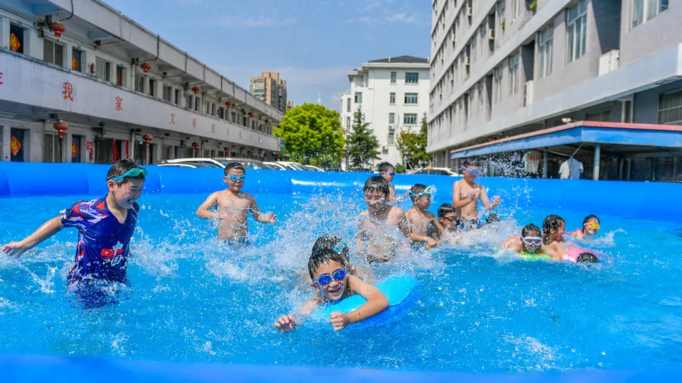 Poolside precautions: What to avoid for a safe swim