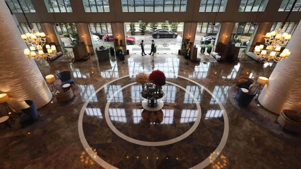 The risks of staying at a hotel (and the red flags to watch out for)