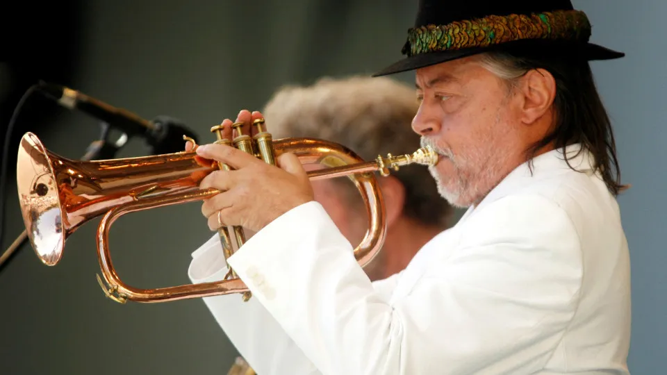 Jazz icon Chuck Mangione dies at 84