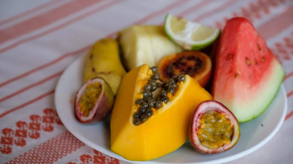 What happens to your body if you only eat fruit?