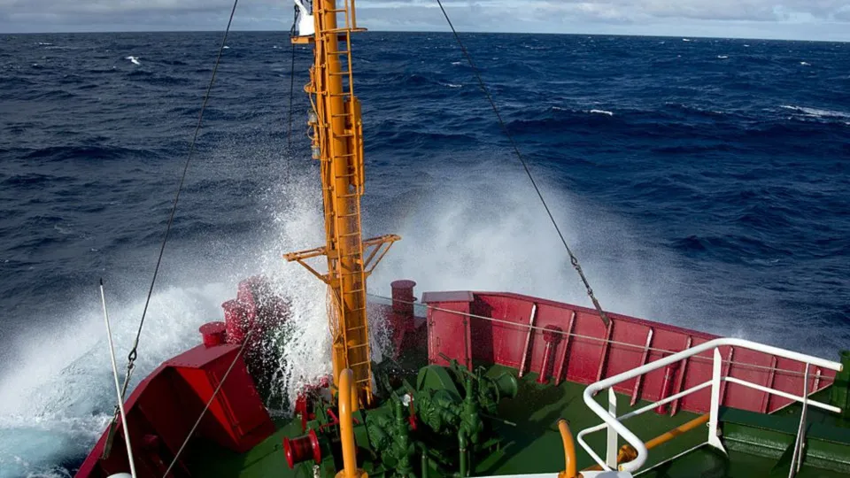Exploring the dangers of the ocean’s Drake Passage