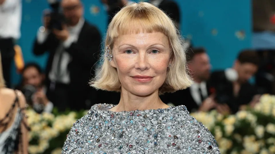 Famous people who overcame domestic abuse