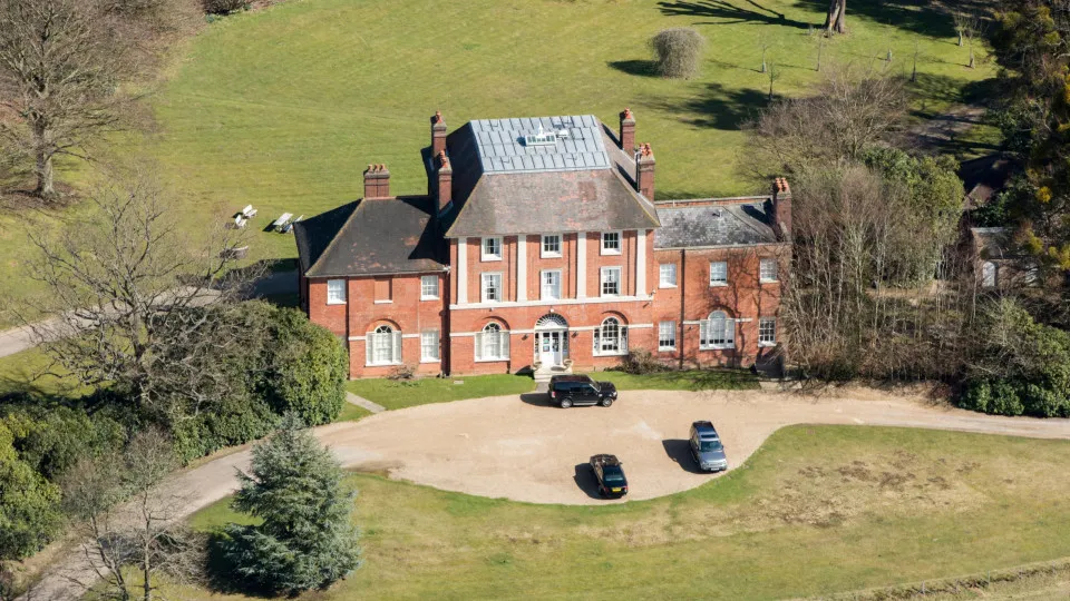 Prince and Princess of Wales to relocate to Windsor