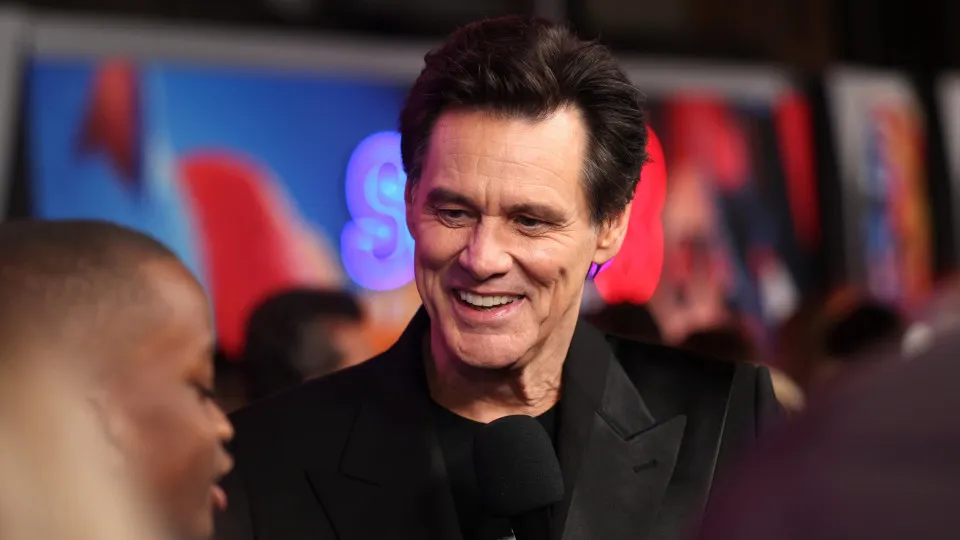Celebrities who were poor before fame found them