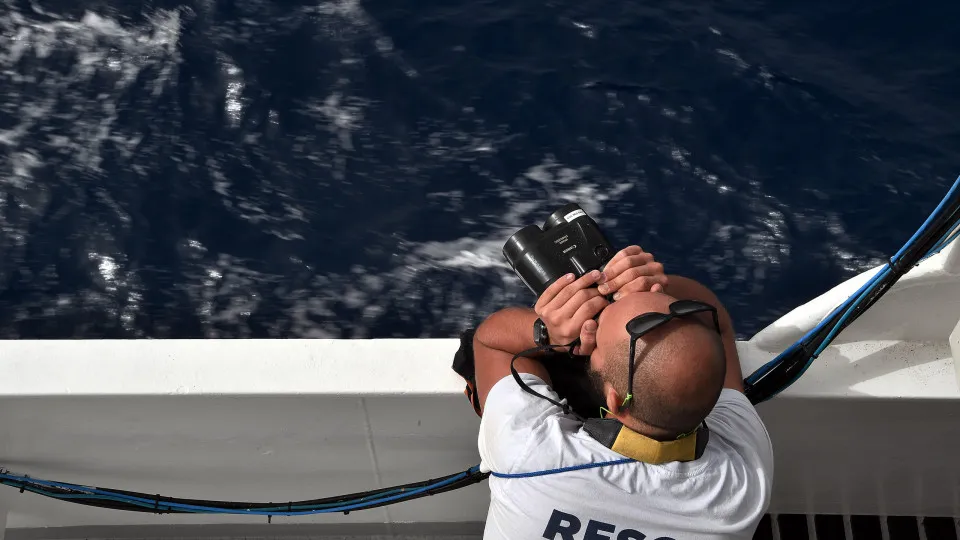 How long could a person survive while lost at sea?