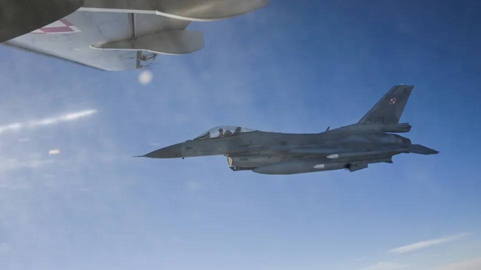 Tension dans le ciel : des avions russes interceptés près de l’Alaska
