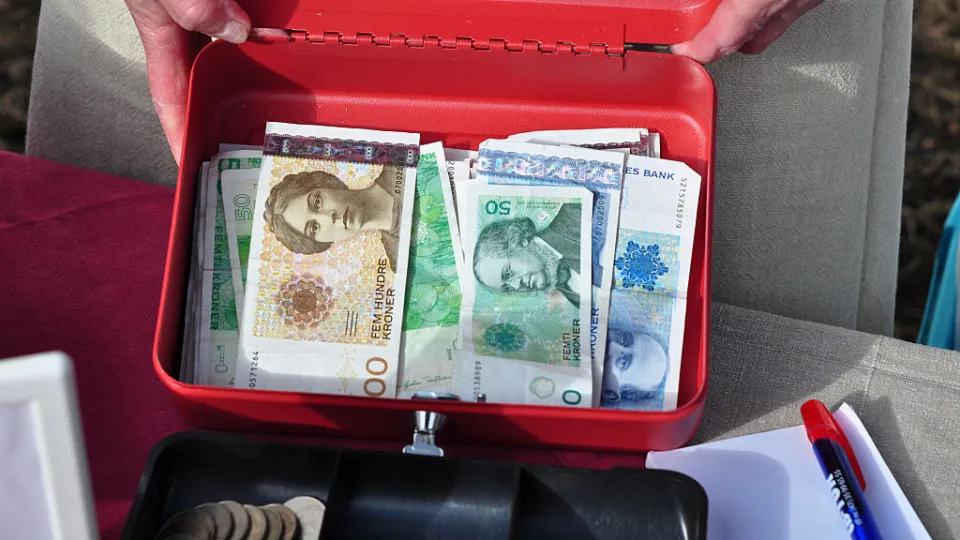 Why some European countries don’t use the euro