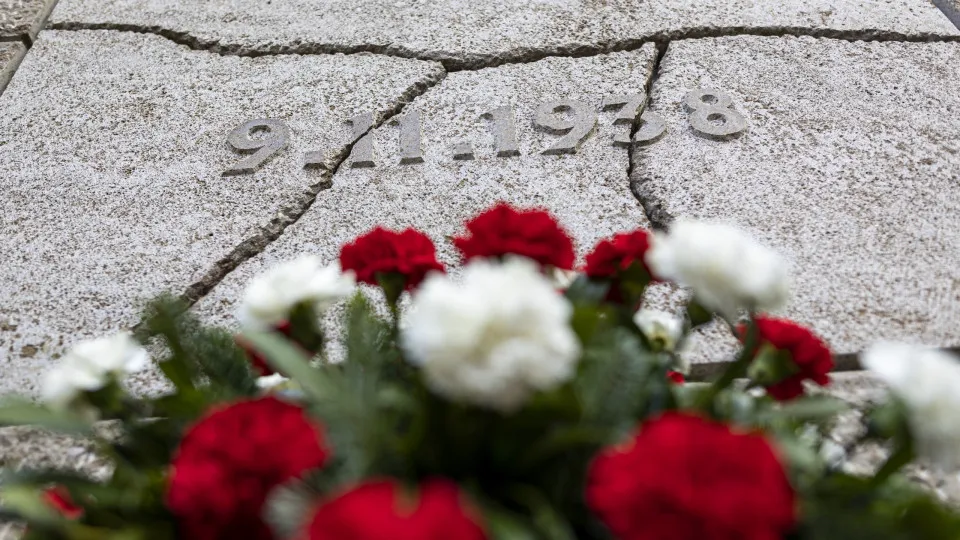 Why is November 9 such a significant date in German history?