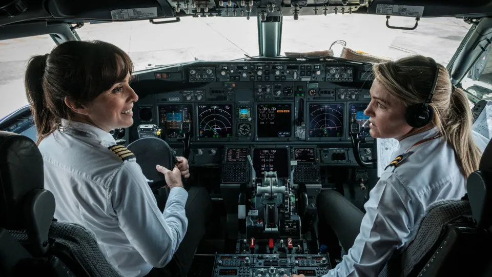 Quanto ganha um piloto de avião no Brasil e ao redor do mundo?