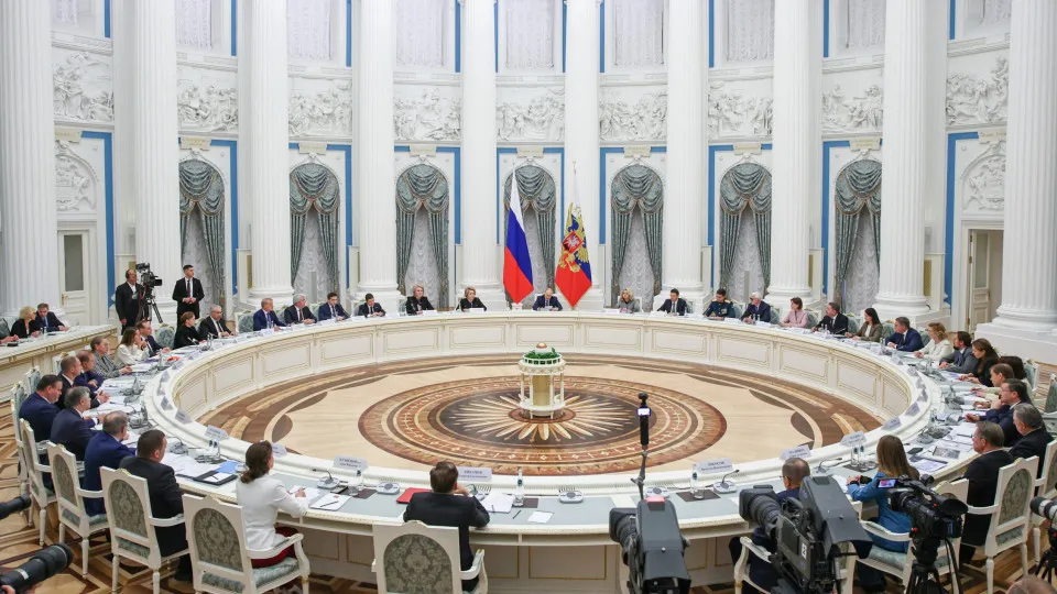 Putin calls for more births as Russia’s population shrinks