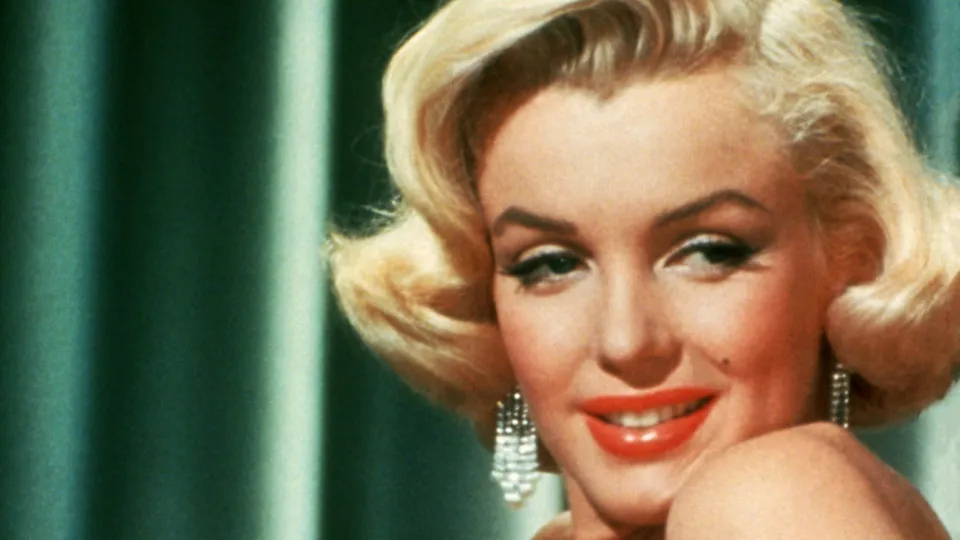 Rare photos of Marilyn Monroe reveal the unseen side