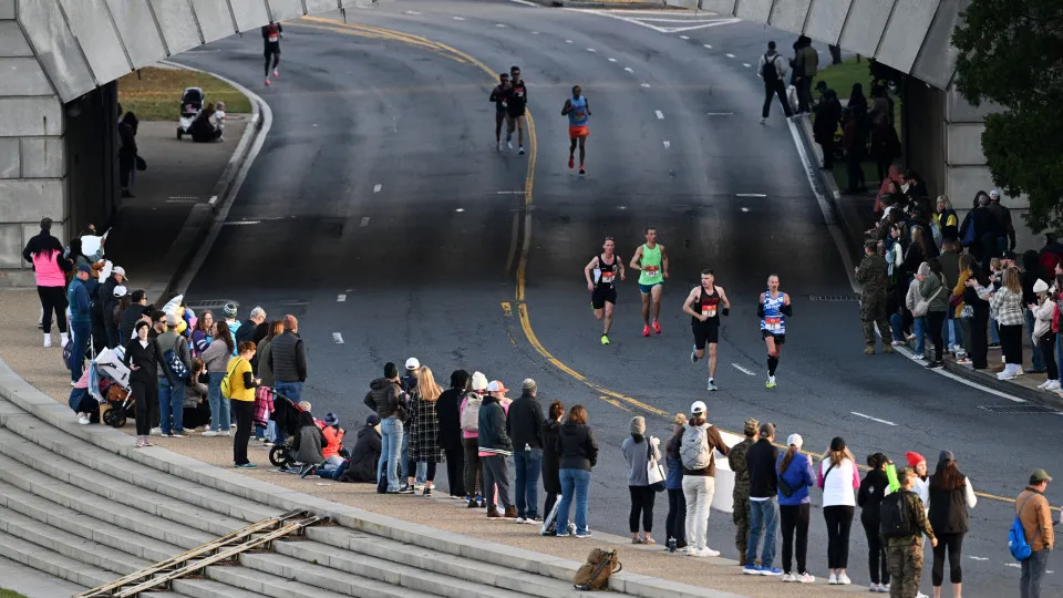 How anyone can run a marathon