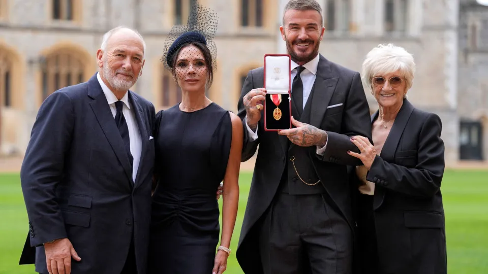 Sir David Beckham: Fußballikone von König Charles III. zum Ritter geschlagen