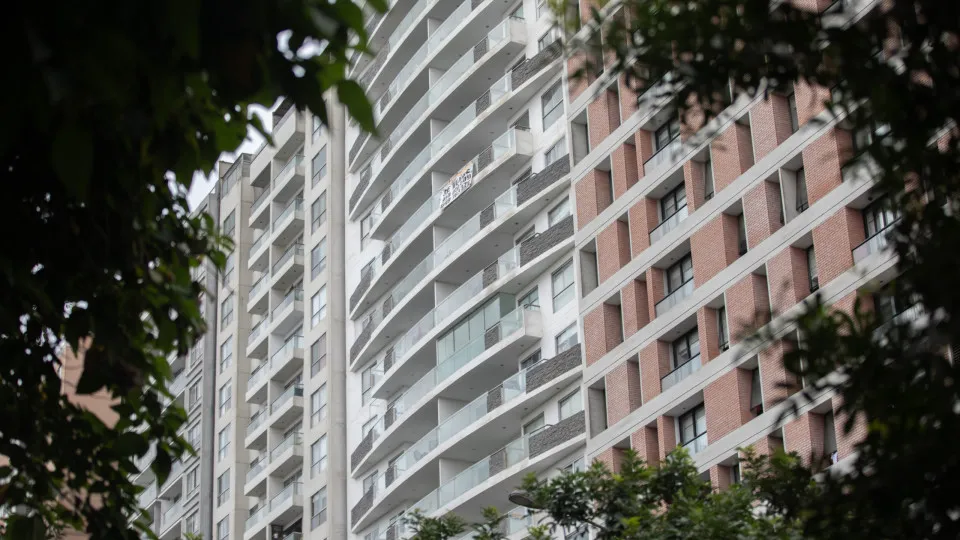 How much living space does one get on average in these popular capital cities?