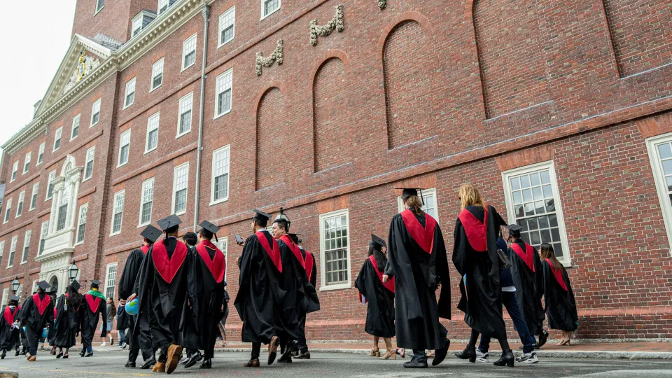 Class of 2026 headed toward bleakest job market since the pandemic