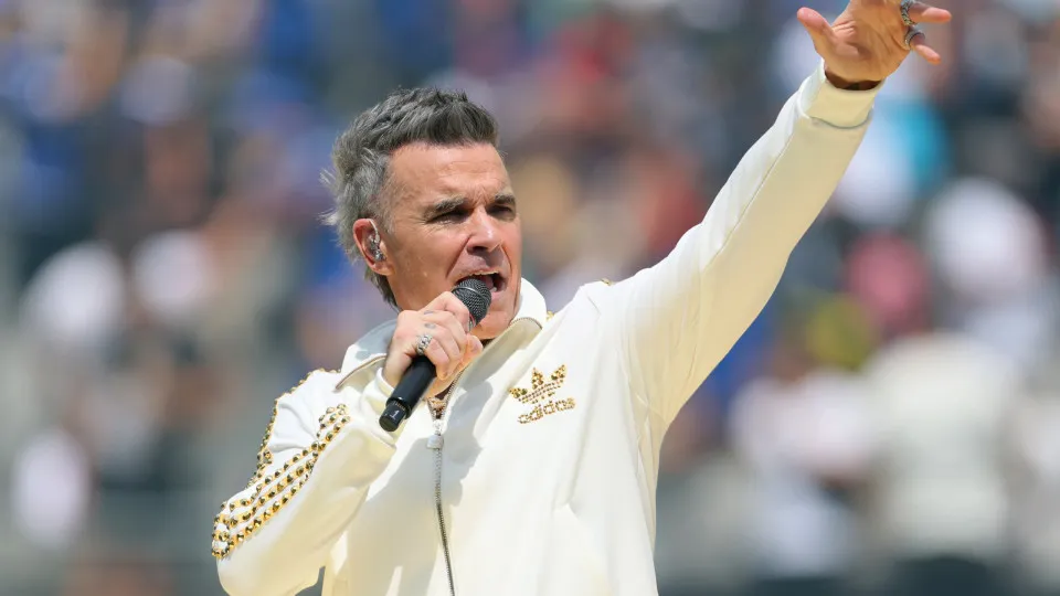 Robbie Williams warns weight-loss injections may be harming his eyesight