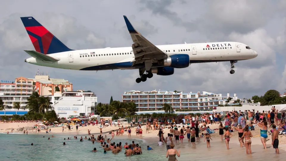 Would you fly into the world's scariest airports?