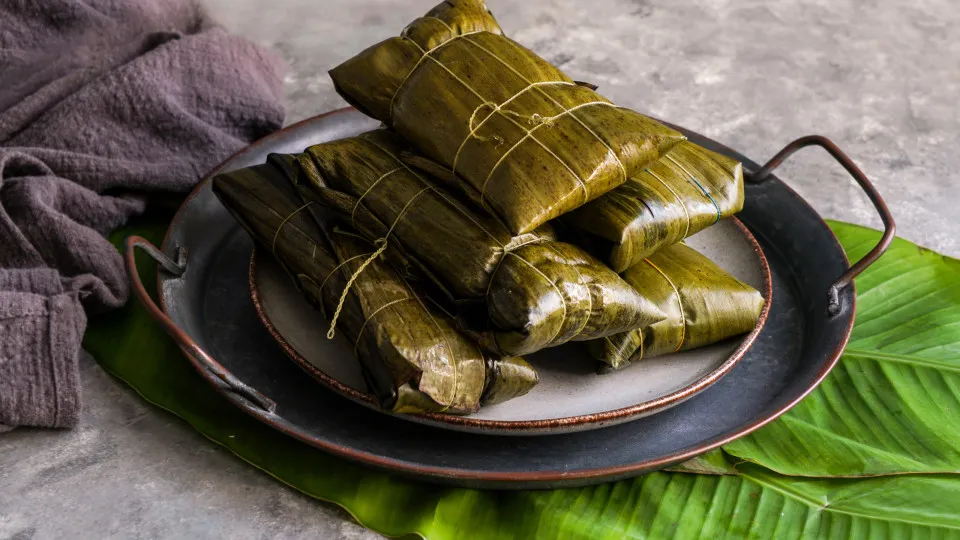 Countries that serve food in banana leaves