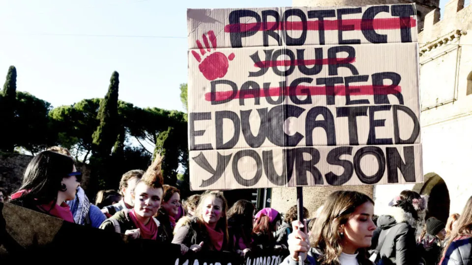 Lebenslange Haft für Femizid: Italien macht ihn zu einem eigenständigen Straftatbestand