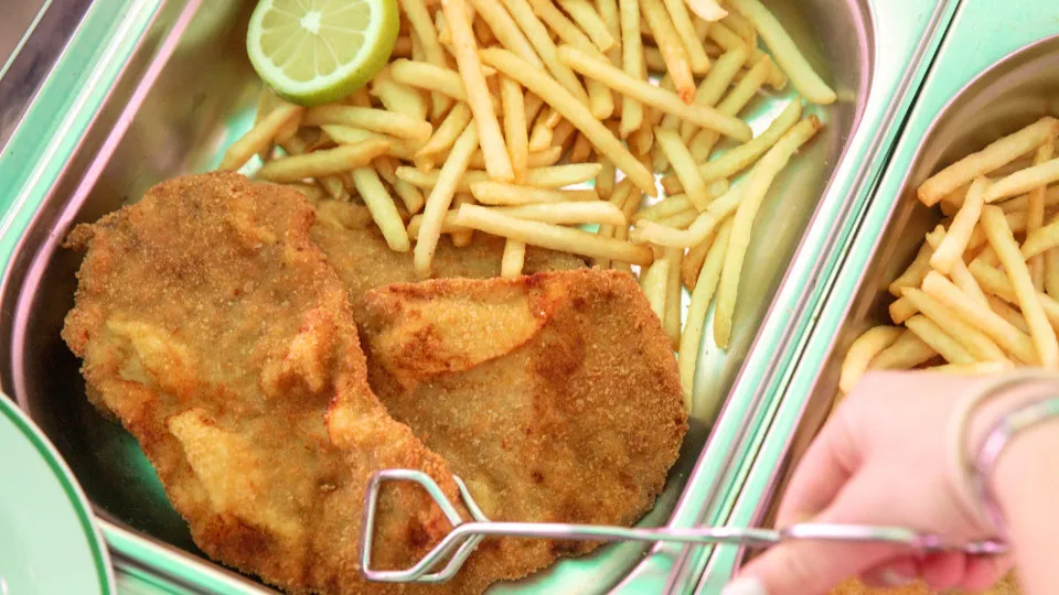 The top 15 countries that consume the most food (you won't guess America's position)