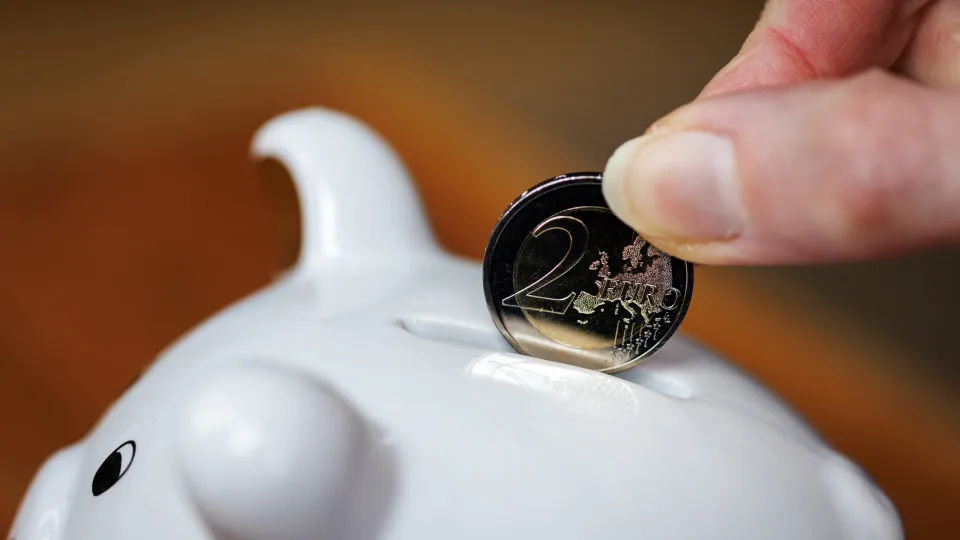 How to prepare your bank account for holidays