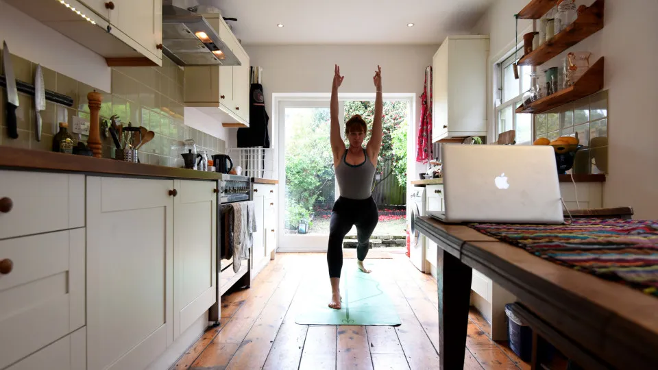 Nemme motionsøvelser du kan lave i hjemmet