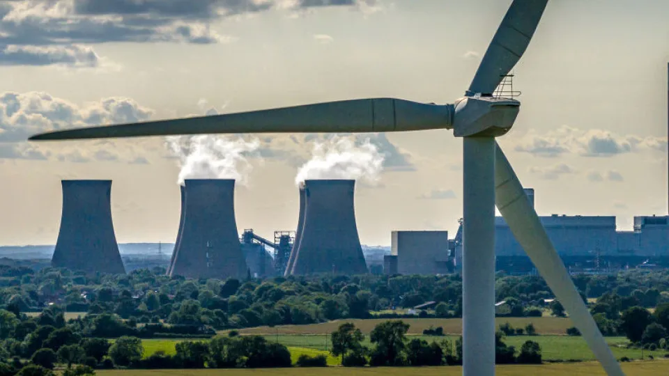 Nations excelling in climate policy vs. those falling behind