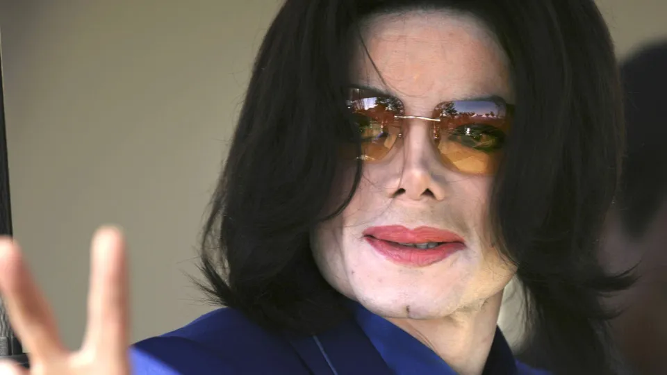 Celebrities who lost their fortunes and died broke