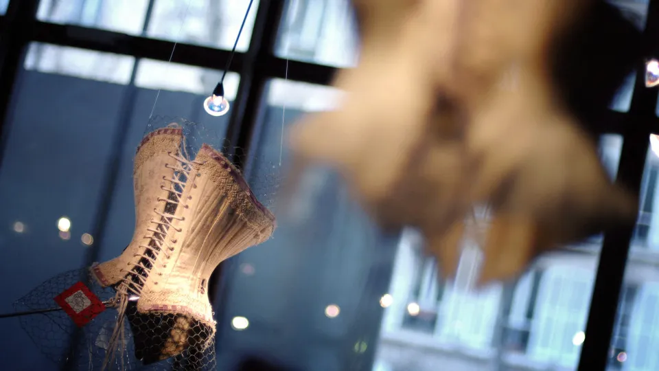 The most outrageous fashion trends in history